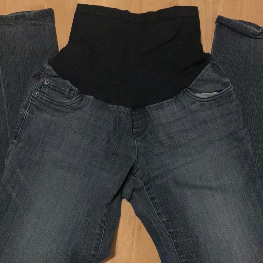 GUC Oh Baby by Motherhood maternity relaxed fit medium wash jeans, Size L